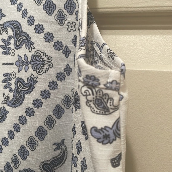 Sleeveless blouse - Picture 5 of 6